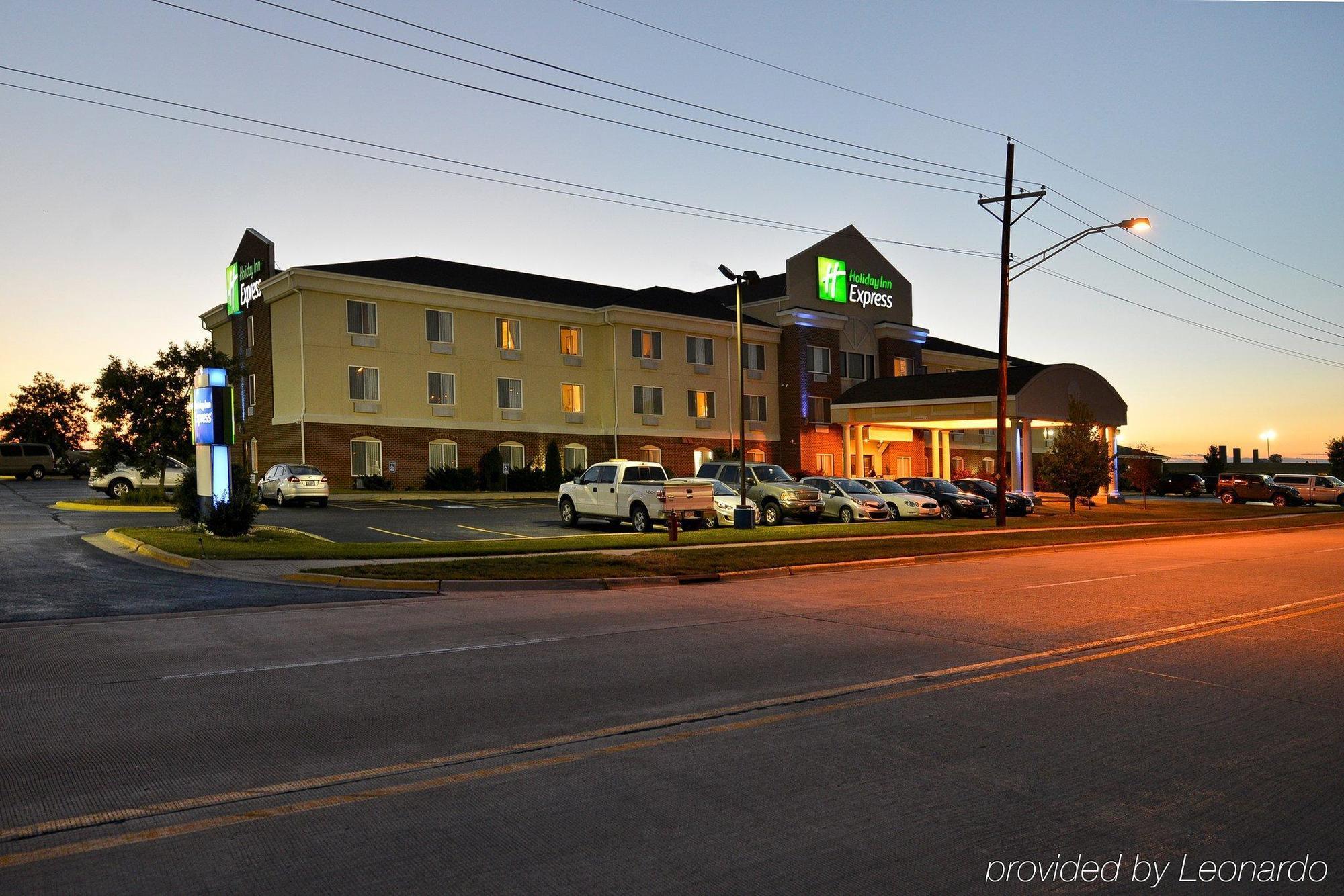 Holiday Inn Express Rochelle By Ihg Eksteriør billede
